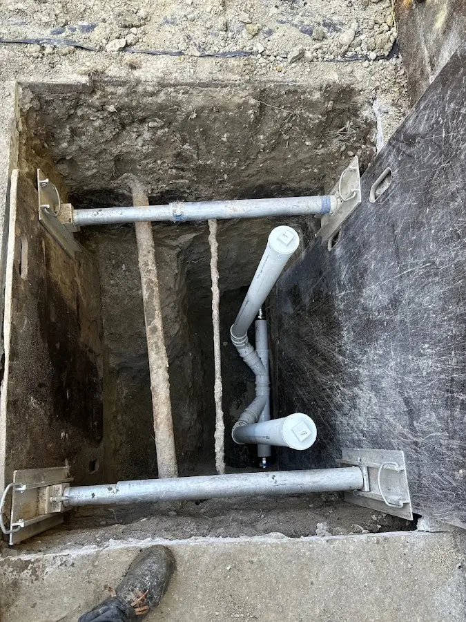 Experienced plumber completing Drain Cleaning work in Mulvane